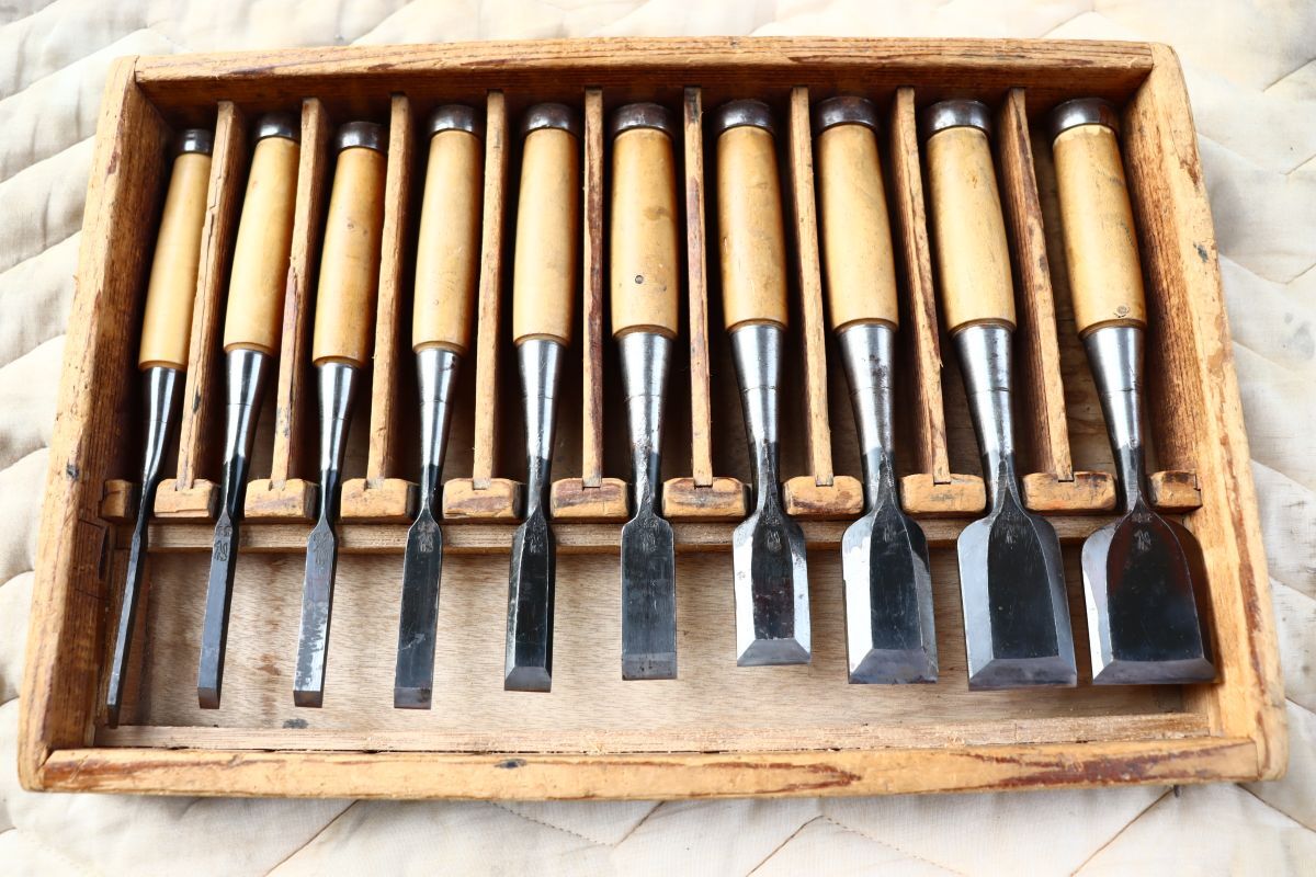 善作別誂本職用鑿のみ三本裏1寸6分 善作 一