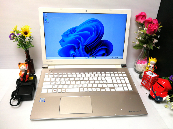 メモリ16GB COREi7-8550U SSD256GB搭載☆Windows11☆of 即決